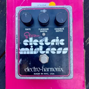 ELECTRO HARMONIX Stereo Electric Mistress Flanger / Chorus. Lush stereo flange and chorus work together for the richest modulations that undulate and flow over any stage or recording!