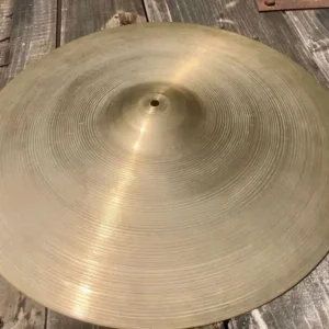 Zildjian-A Medium ride, 60's Vintage 22"
